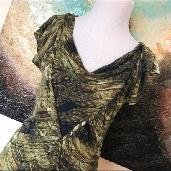 One September army green patterned  top - Picture 2 of 4